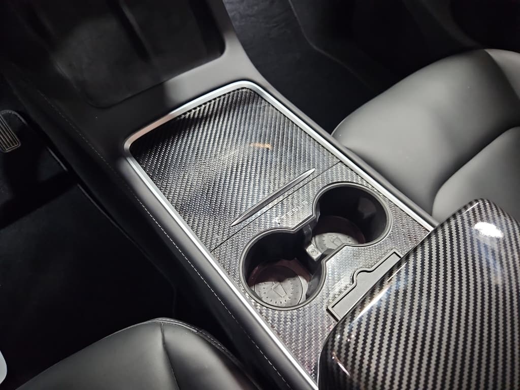 2023 Tesla Model Y view 18