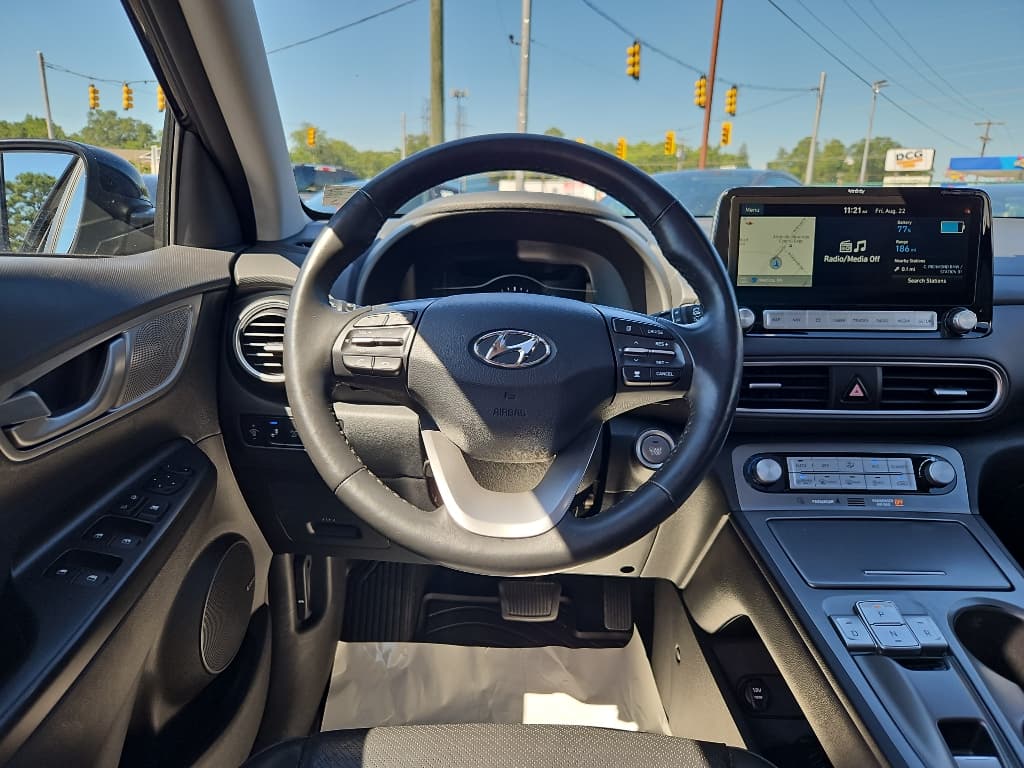 2021 Hyundai Kona EV view 7