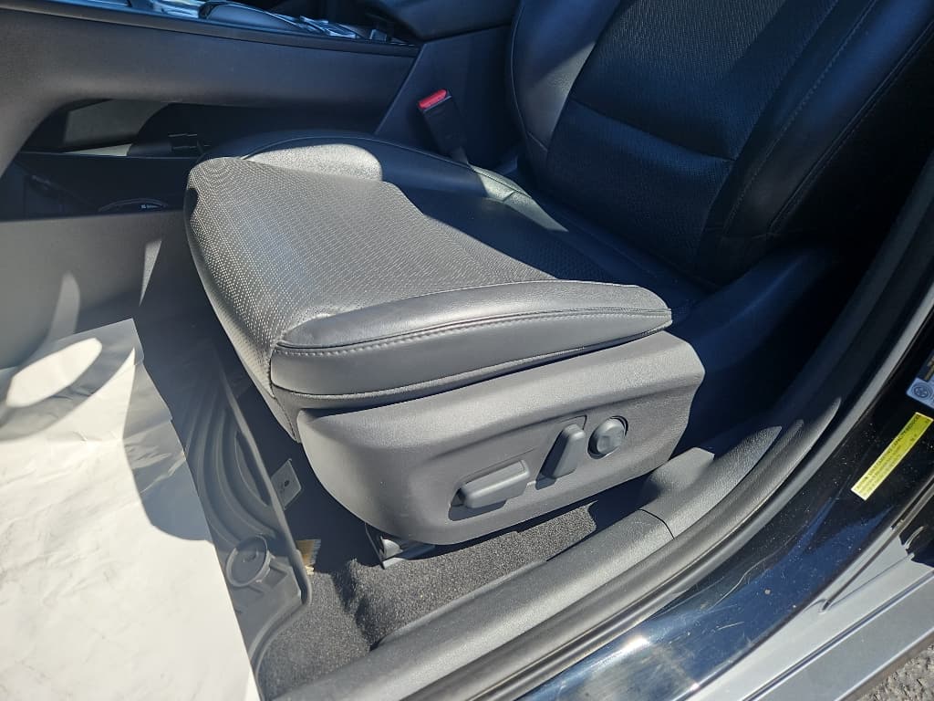 2021 Hyundai Kona EV view 6