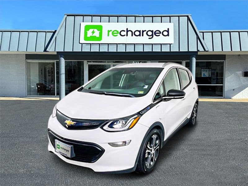 2019 Chevrolet Bolt EV view 3