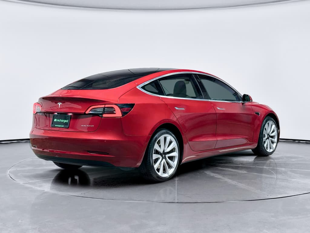 2018 Tesla Model 3 view 3