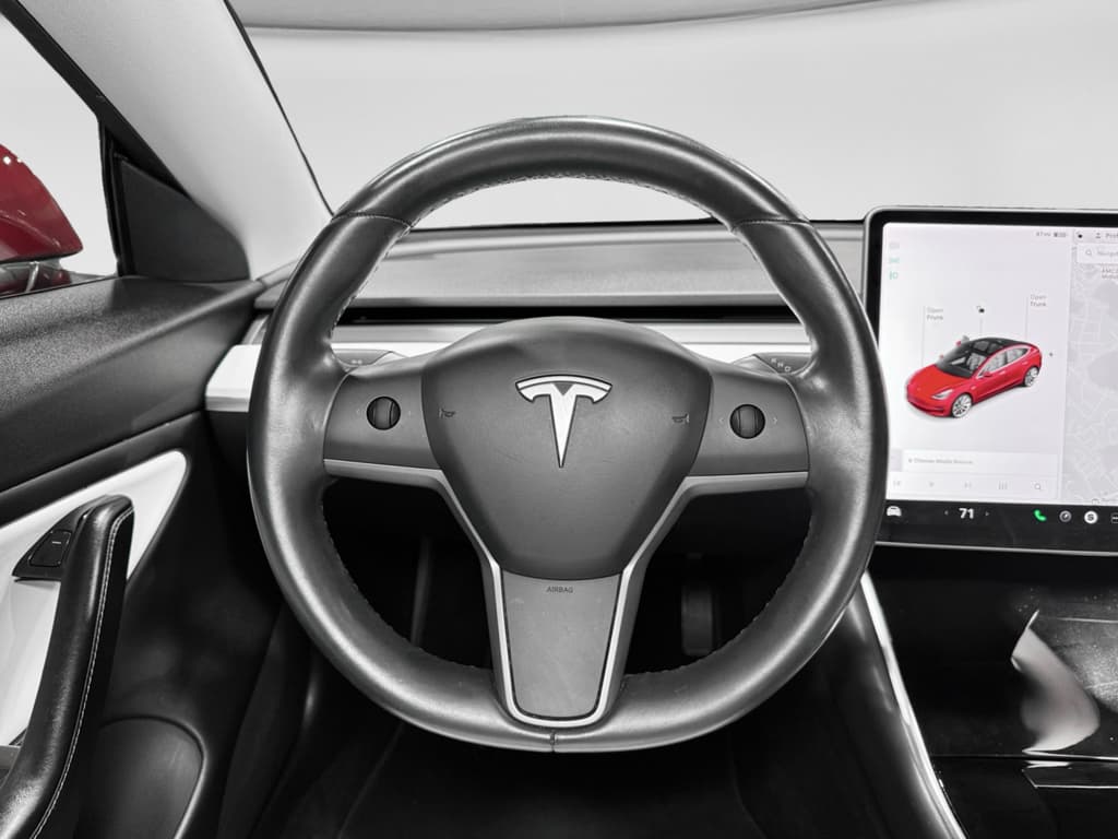 2018 Tesla Model 3 view 7