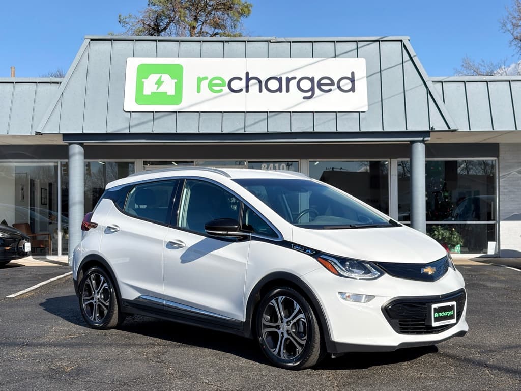 2021 Chevrolet Bolt EV view 4