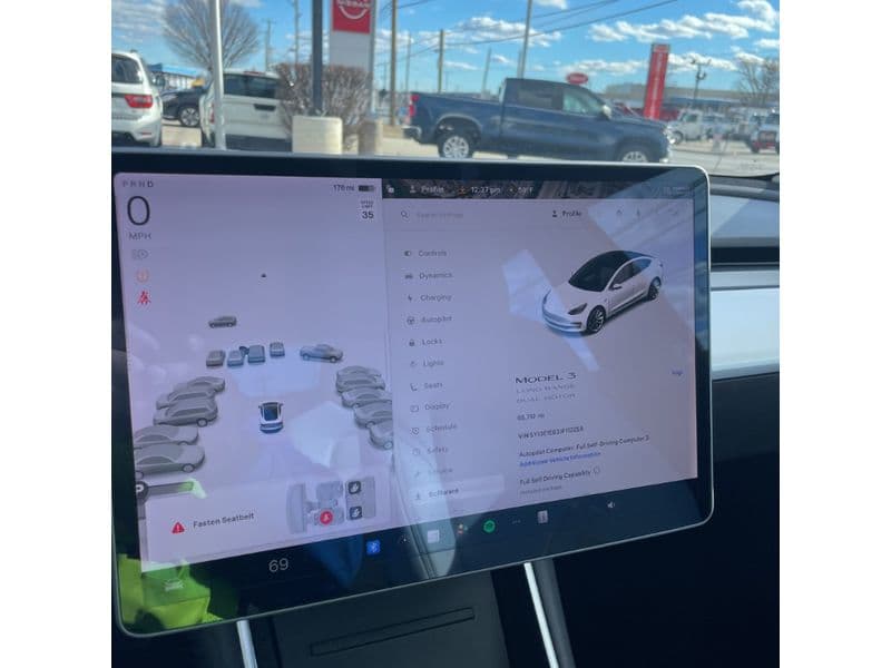 2018 Tesla Model 3 view 7