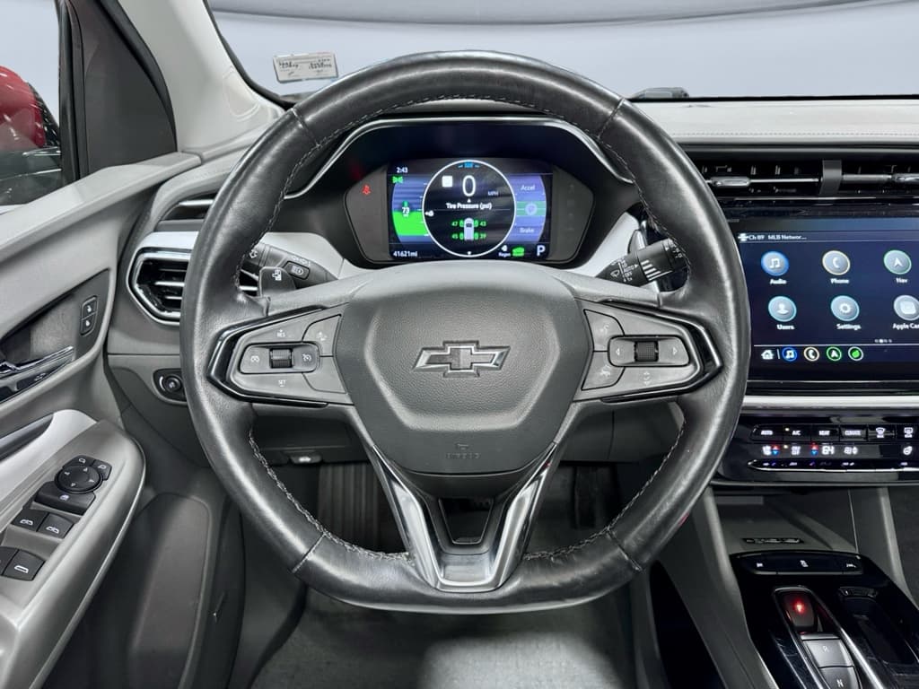 2023 Chevrolet Bolt EUV view 9