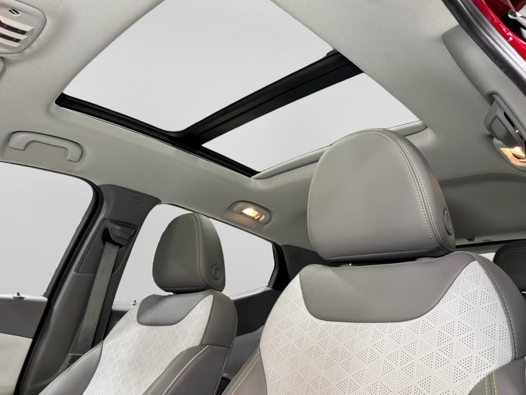 2023 Chevrolet Bolt EUV view 24
