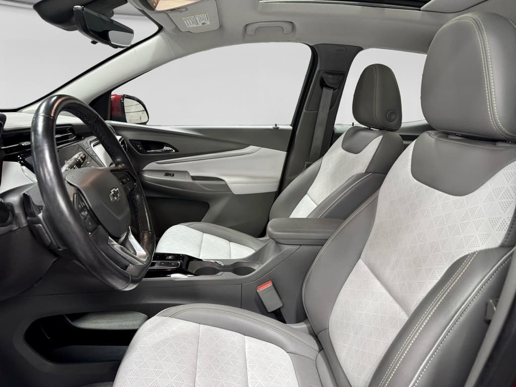 2023 Chevrolet Bolt EUV view 17