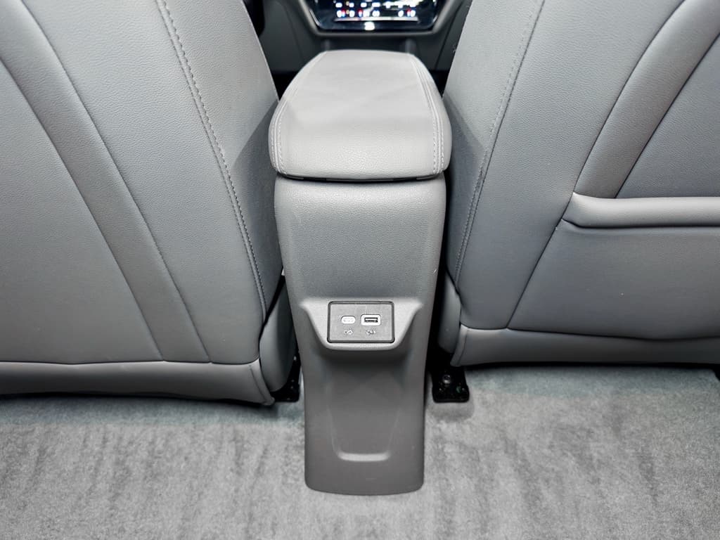 2023 Chevrolet Bolt EUV view 21