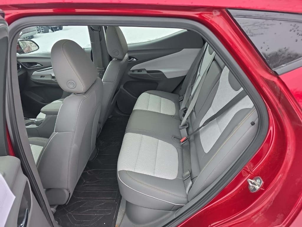 2023 Chevrolet Bolt EUV view 6