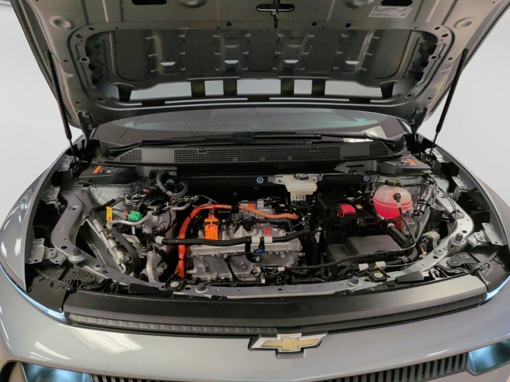 2026 Chevrolet Equinox EV view 5