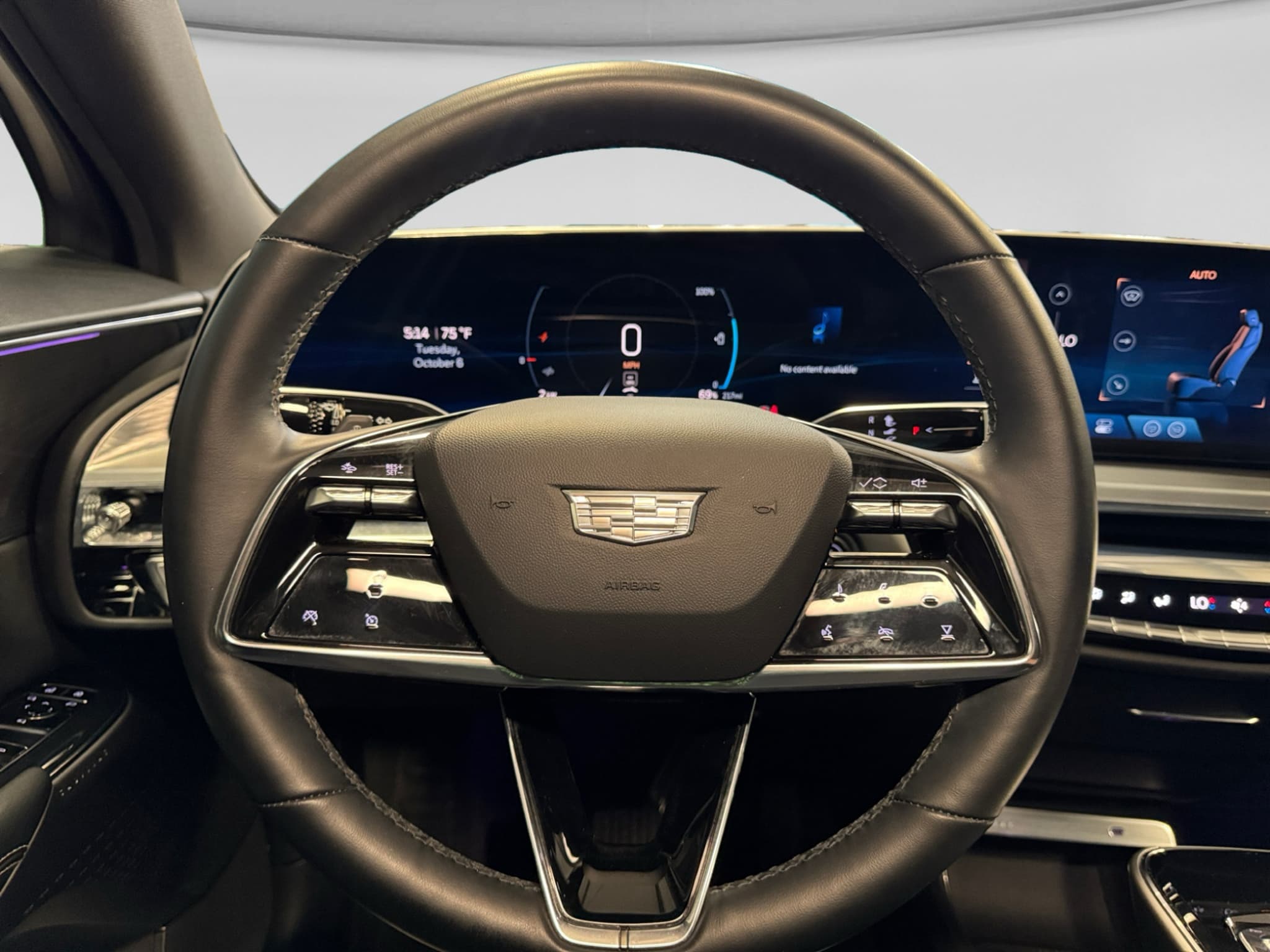 2024 Cadillac Lyriq view 9
