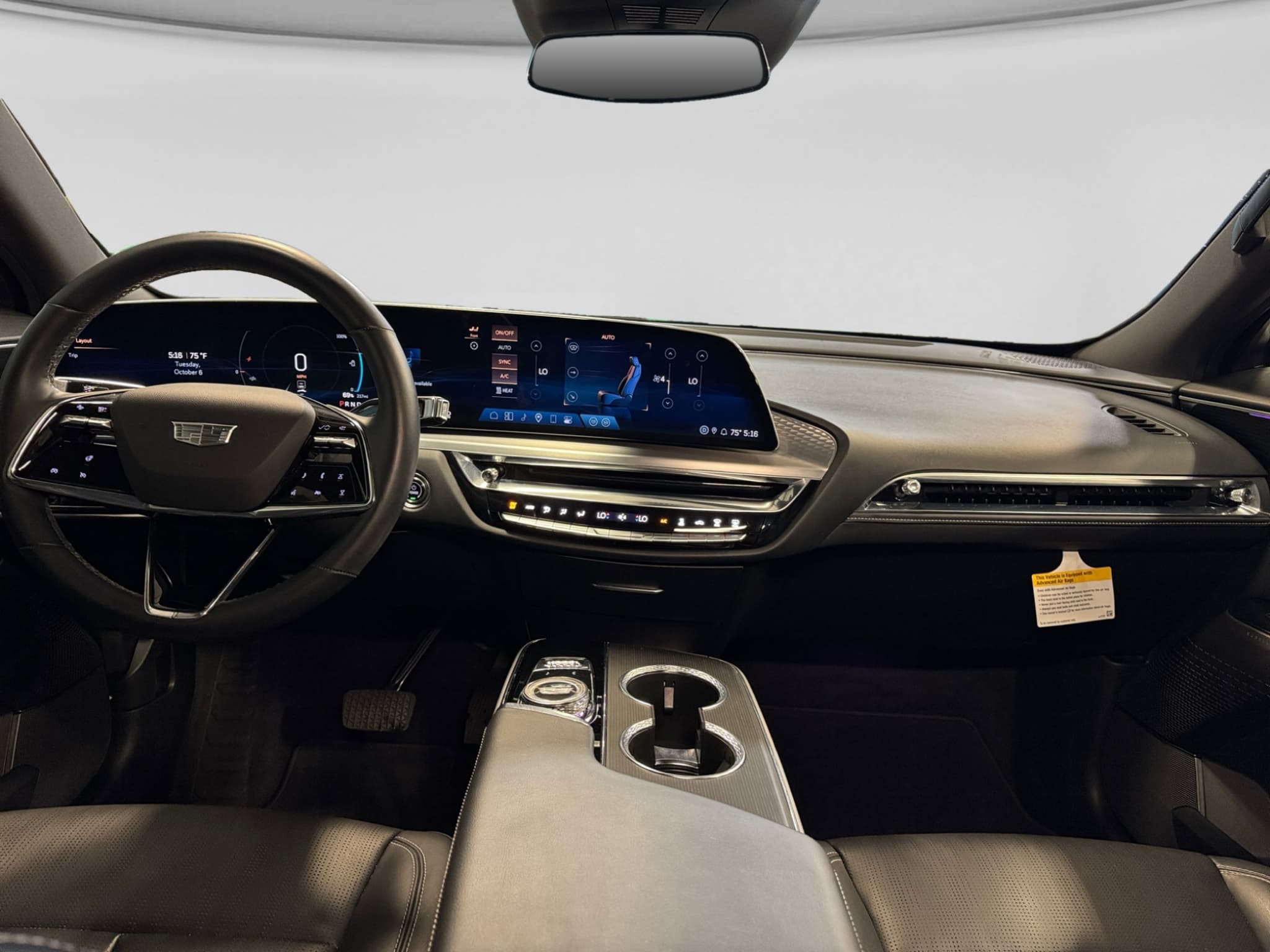 2024 Cadillac Lyriq view 16