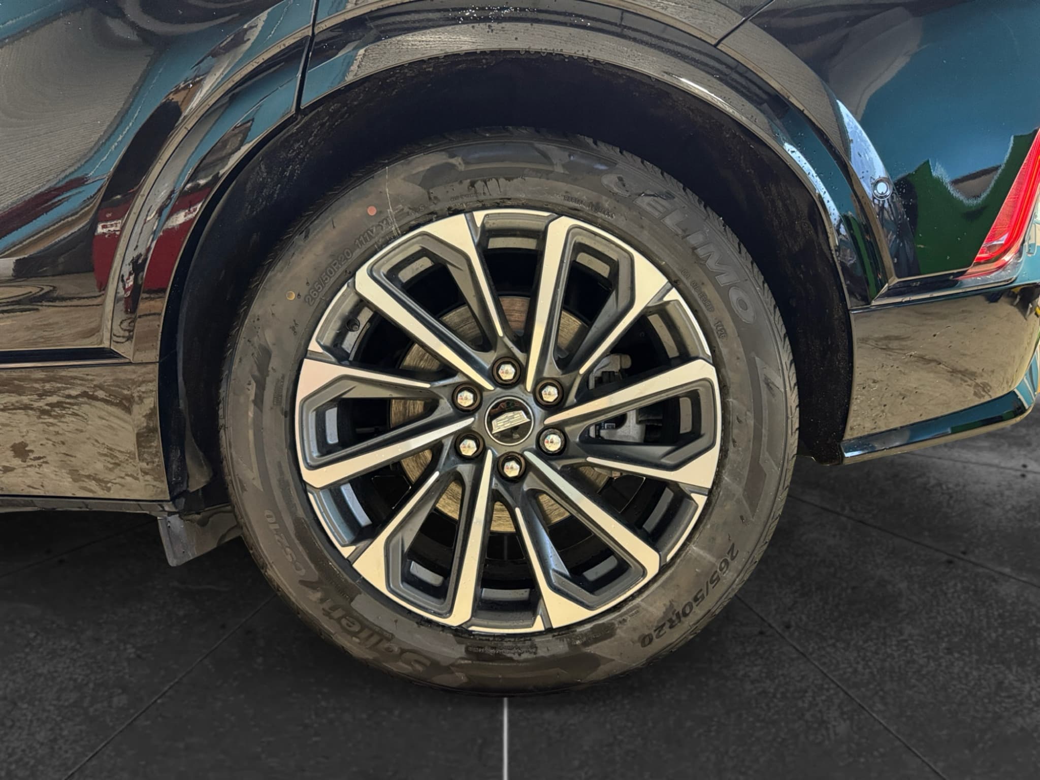 2024 Cadillac Lyriq view 35