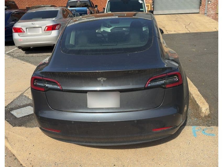 2018 Tesla Model 3 view 4