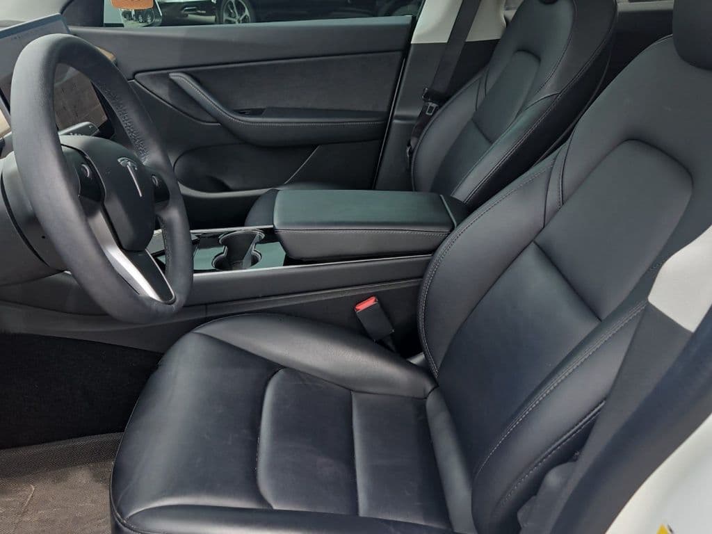2021 Tesla Model Y view 6