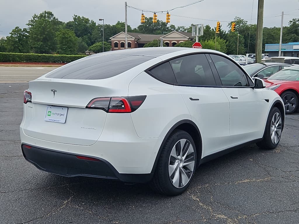 2021 Tesla Model Y view 3