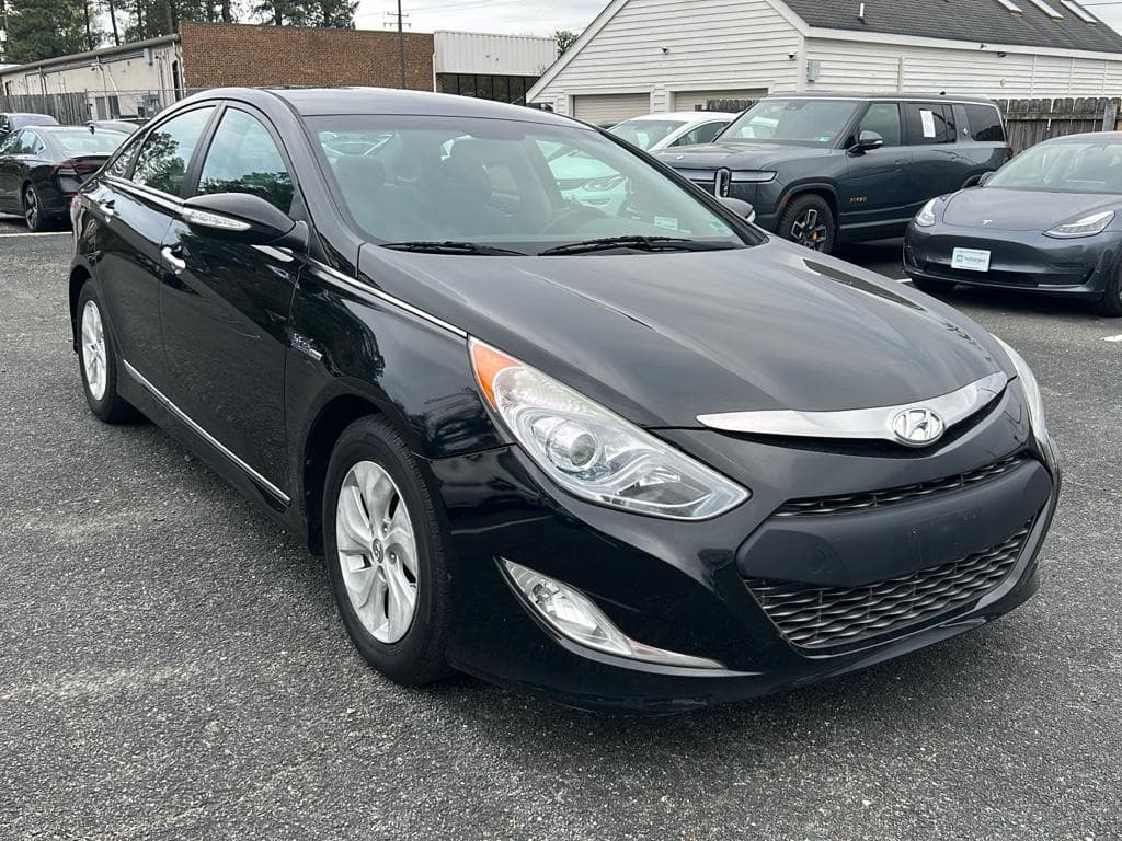 2014 Hyundai Sonata Hybrid view 4