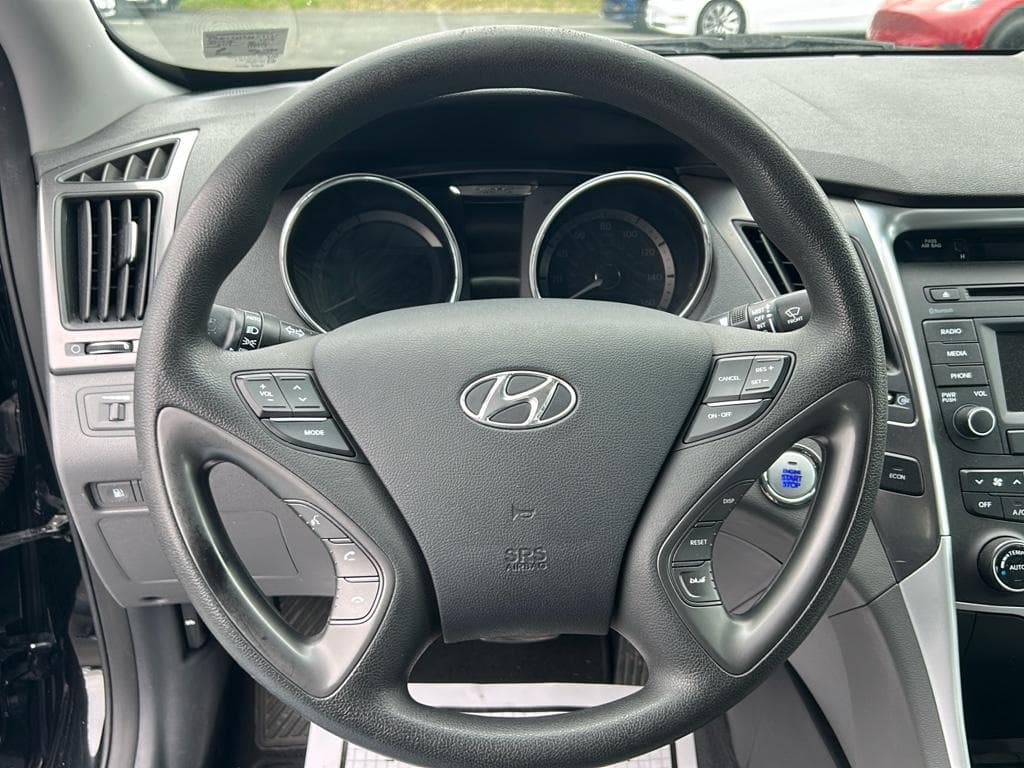 2014 Hyundai Sonata Hybrid view 6