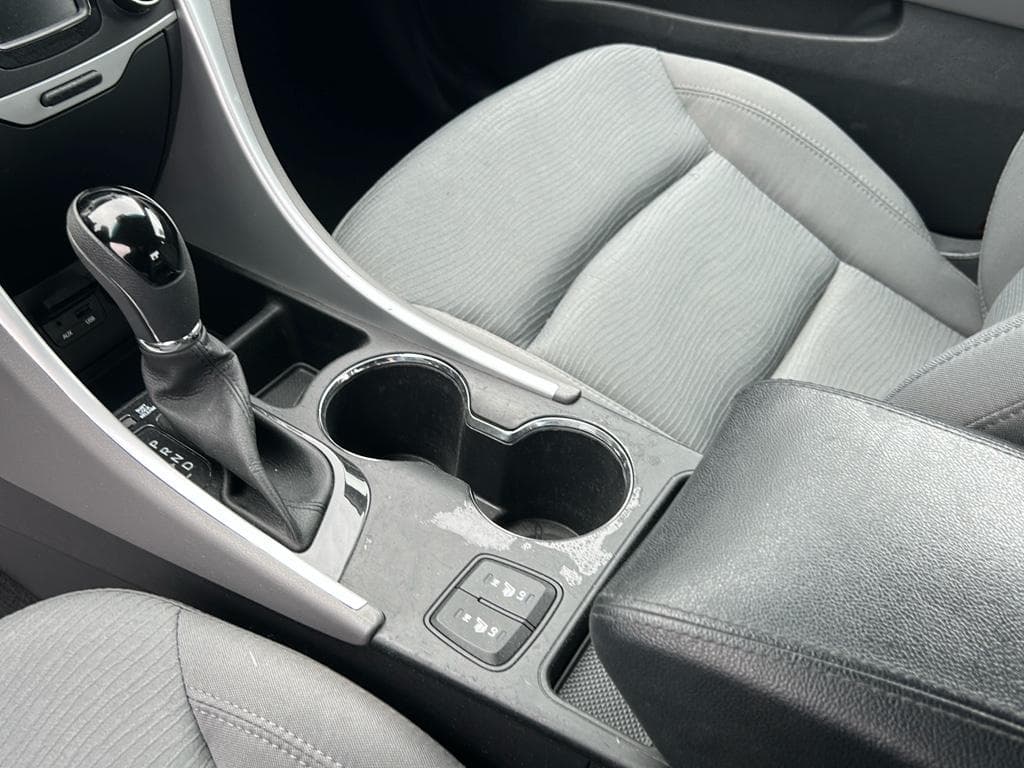 2014 Hyundai Sonata Hybrid view 7