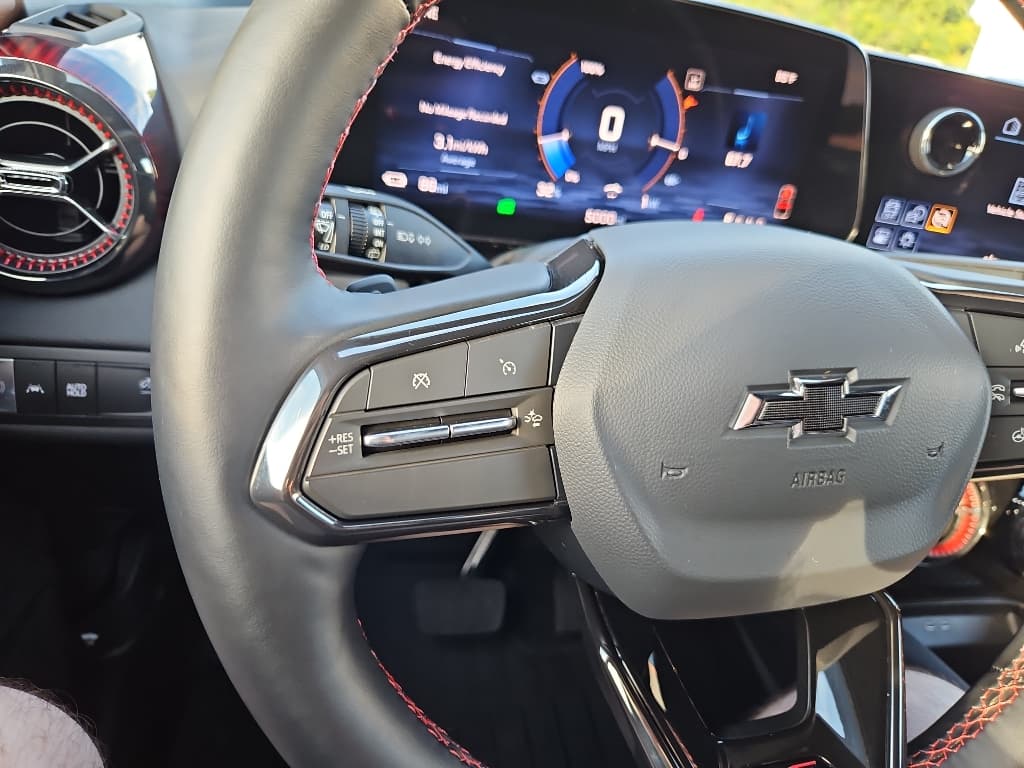 2025 Chevrolet Blazer EV view 9