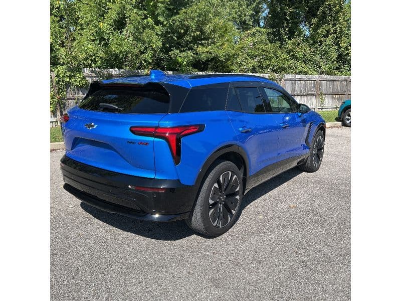 2025 Chevrolet Blazer EV view 3
