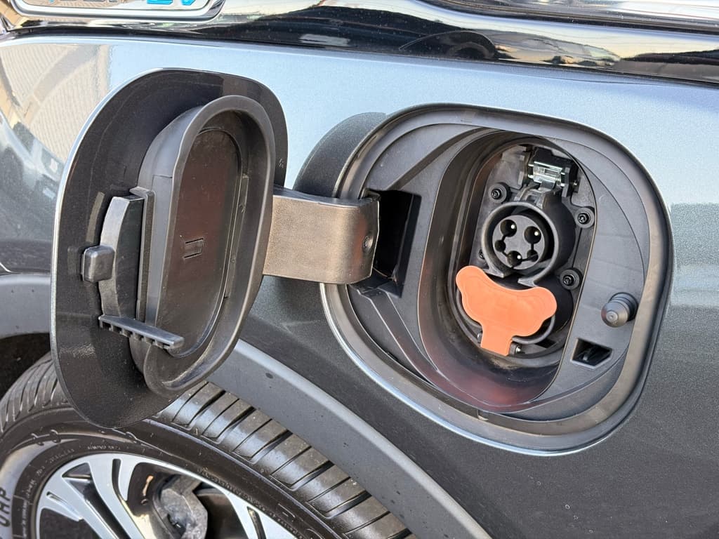 2021 Chevrolet Bolt EV view 5