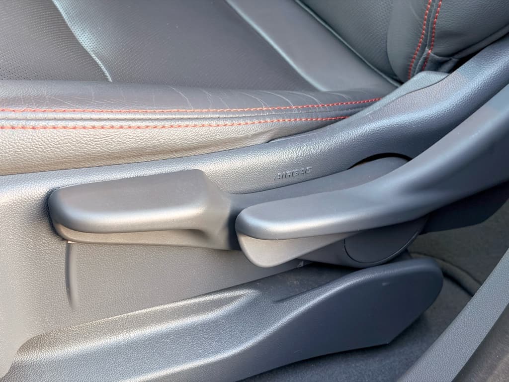 2021 Chevrolet Bolt EV view 6