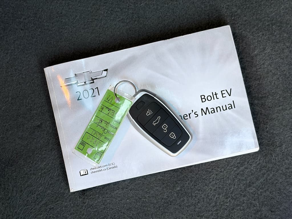 2021 Chevrolet Bolt EV view 24