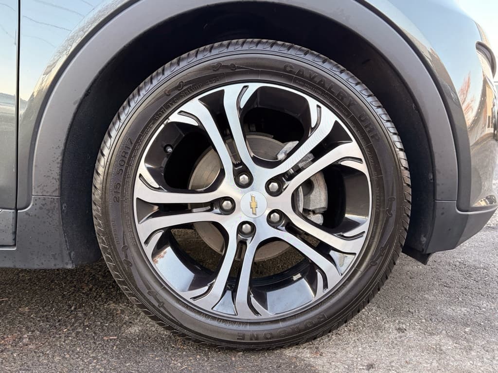 2021 Chevrolet Bolt EV view 29