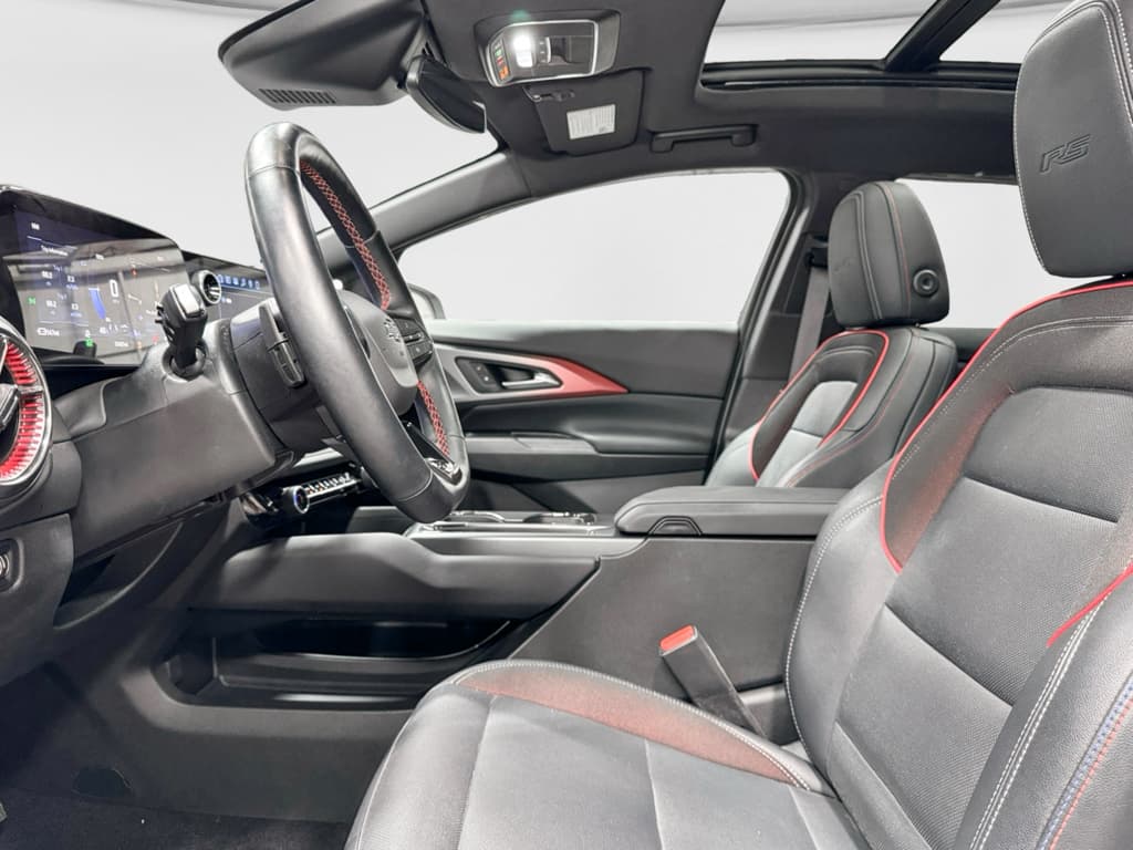 2025 Chevrolet Equinox EV view 17