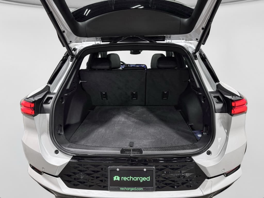 2025 Chevrolet Equinox EV view 25
