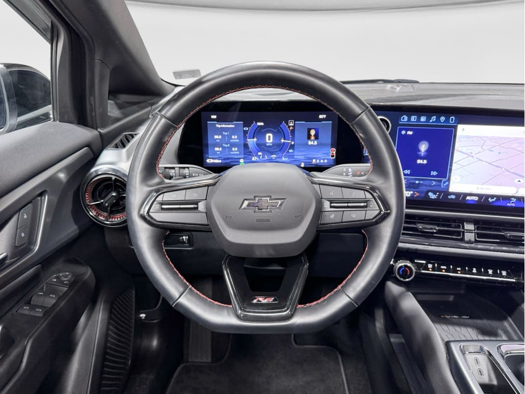 2025 Chevrolet Equinox EV view 9