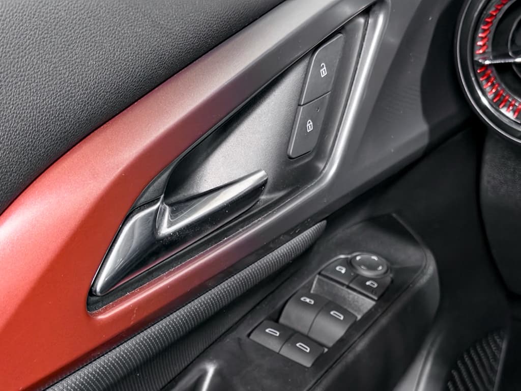 2025 Chevrolet Equinox EV view 8