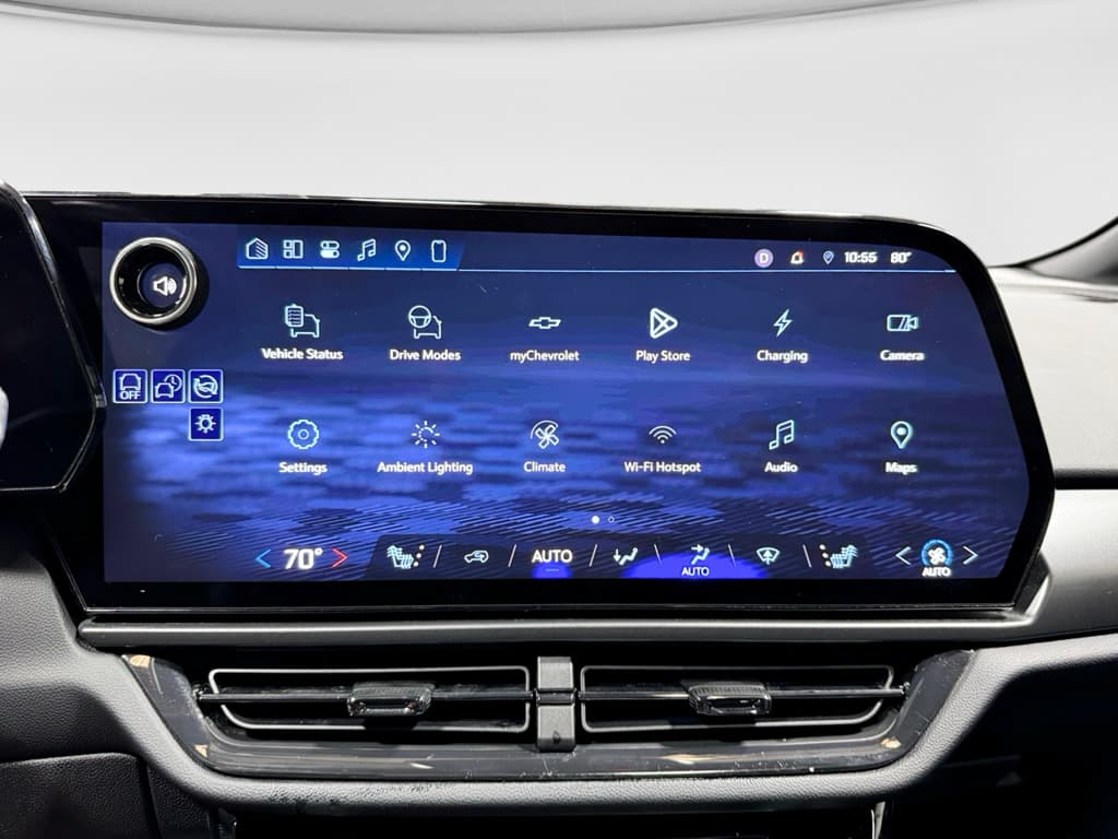 2025 Chevrolet Equinox EV view 13