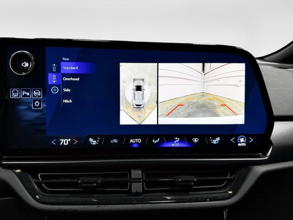 2025 Chevrolet Equinox EV view 14