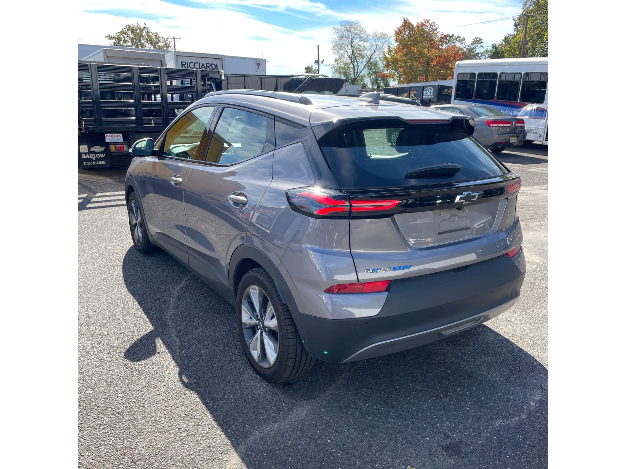 2023 Chevrolet Bolt EUV view 2