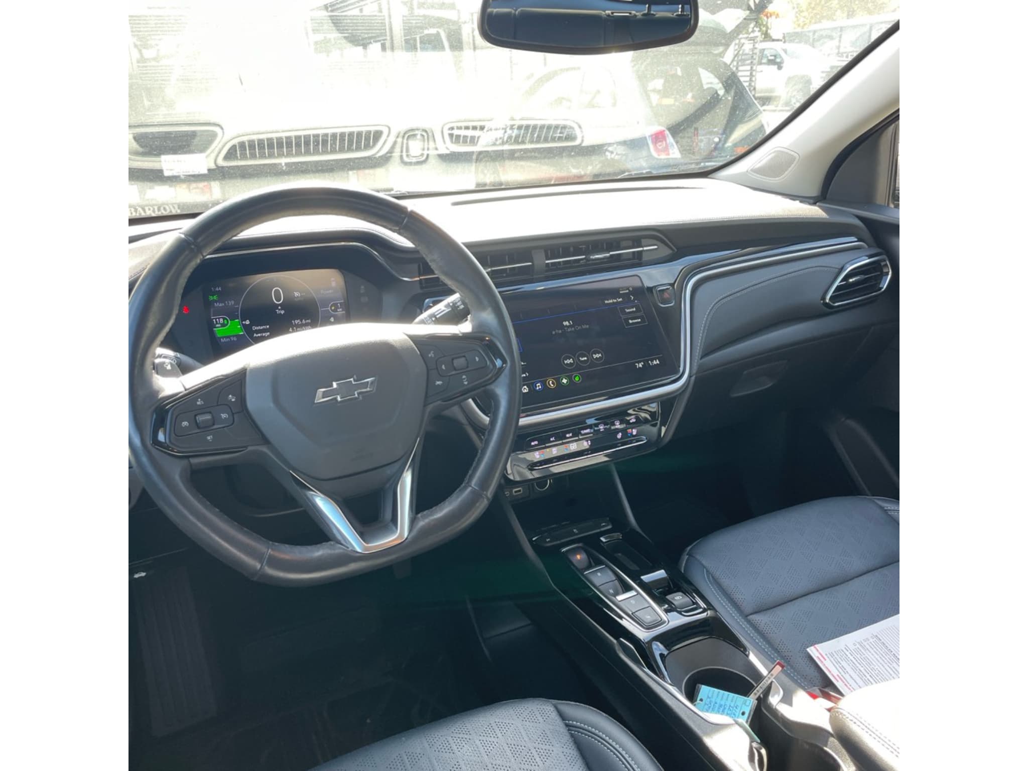 2023 Chevrolet Bolt EUV view 6