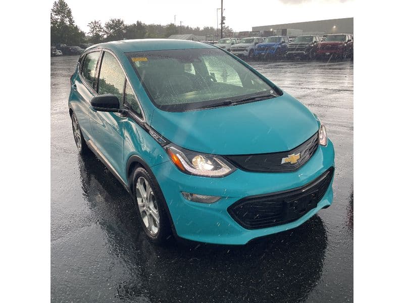 2021 Chevrolet Bolt EV view 4