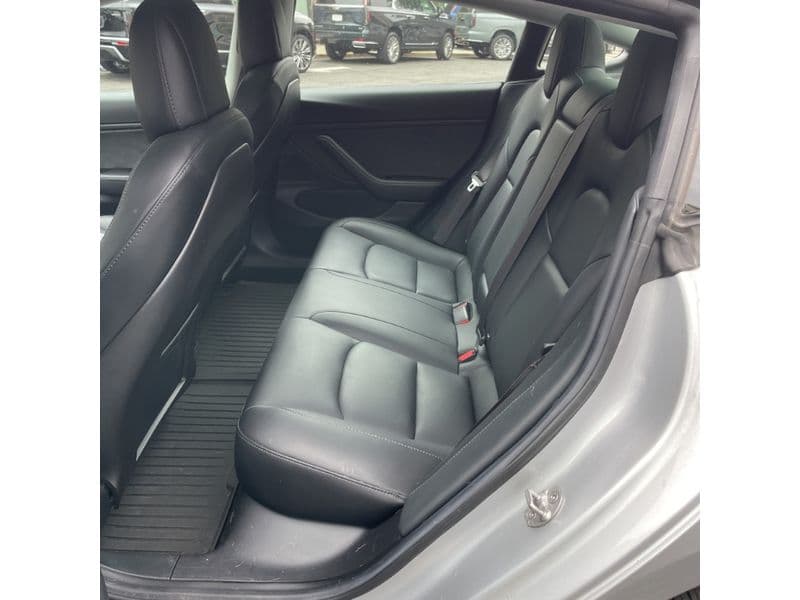 2018 Tesla Model 3 view 9