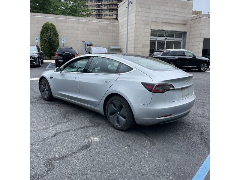 2018 Tesla Model 3 view 3