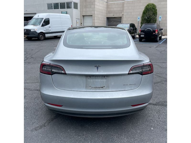 2018 Tesla Model 3 view 4