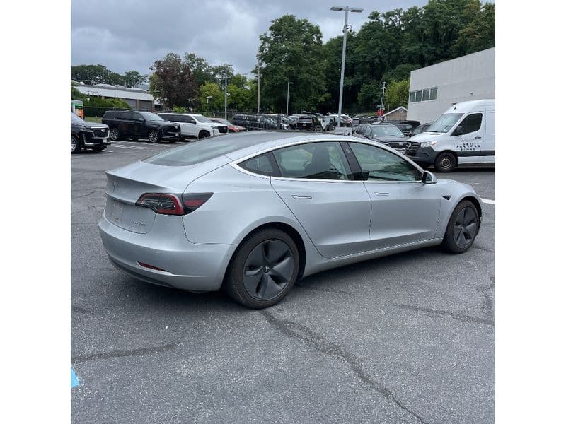 2018 Tesla Model 3 view 5