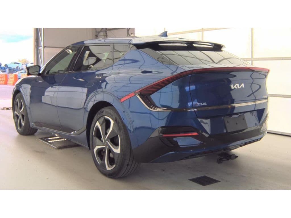 2023 Kia EV6 view 4