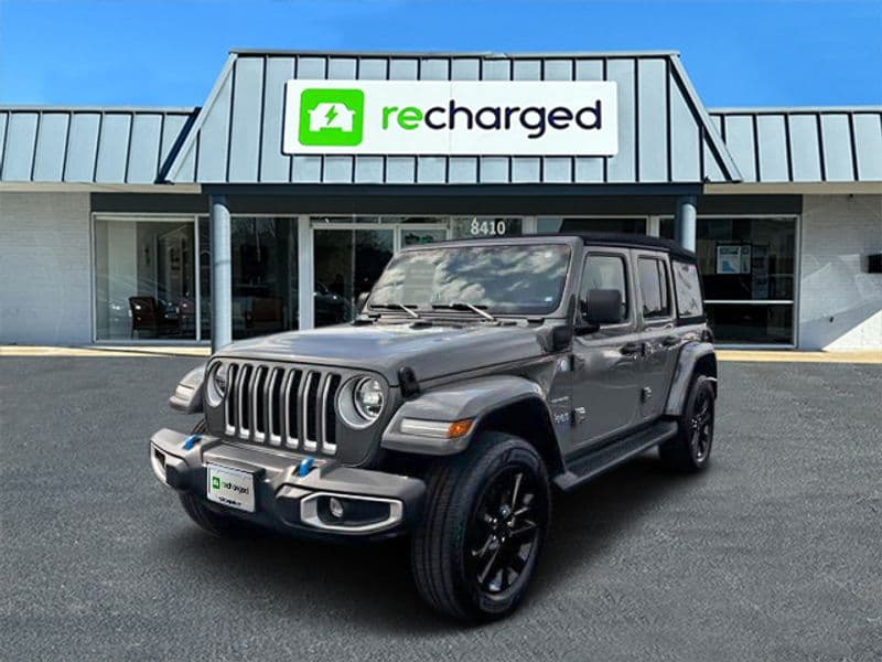 2022 Jeep Wrangler view 3