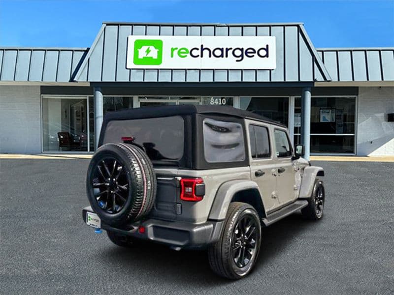 2022 Jeep Wrangler view 6
