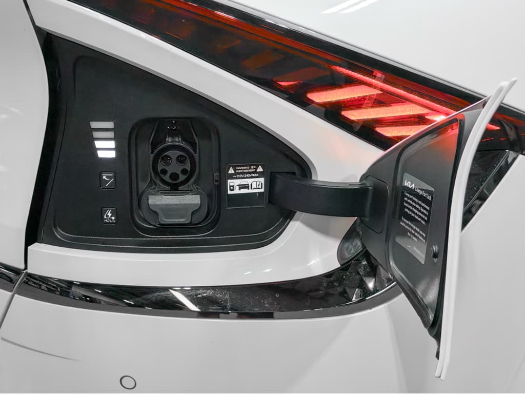 2023 Kia EV6 view 5