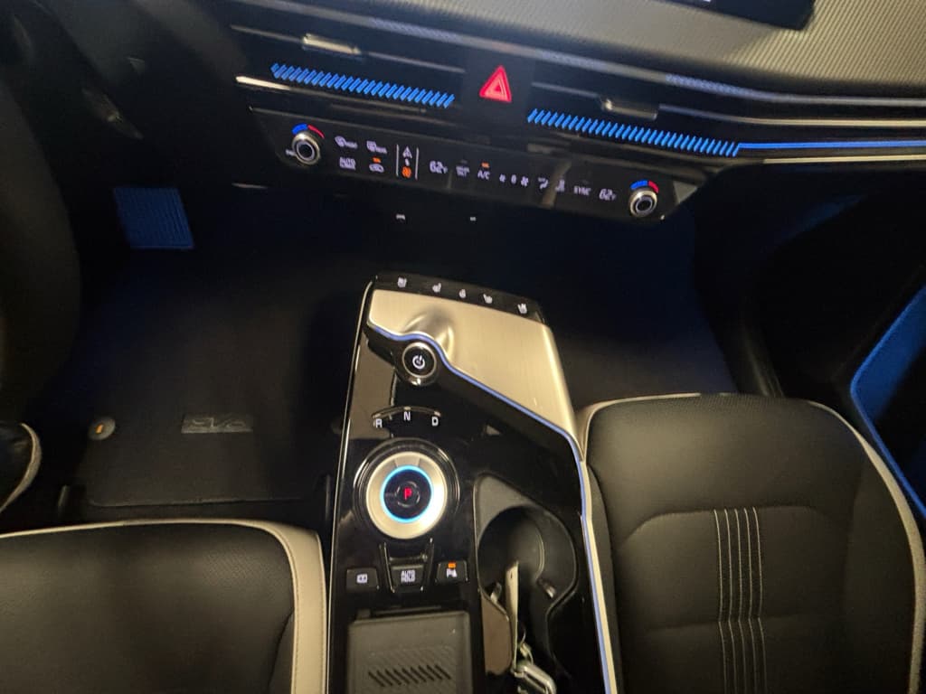 2023 Kia EV6 view 7