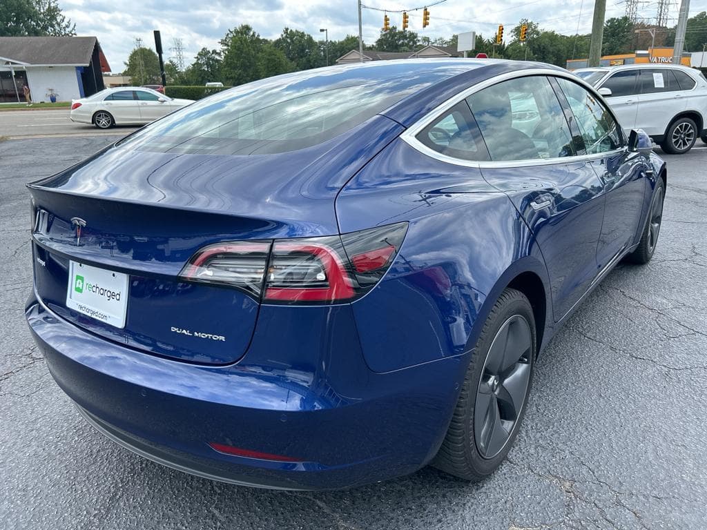 2018 Tesla Model 3 view 3