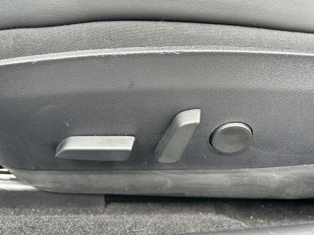 2018 Tesla Model 3 view 6