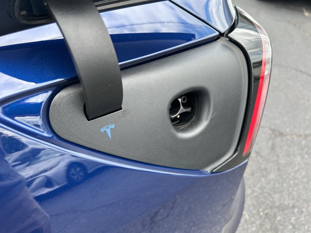 2018 Tesla Model 3 view 5